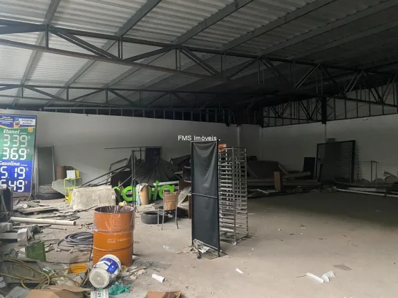 Imagem Loja comercial para locação em Barueri-SP, no bairro Alphaville Industrial: 2 salas, 2 banheiros, 5 vagas, 180m². Venha conferir!
