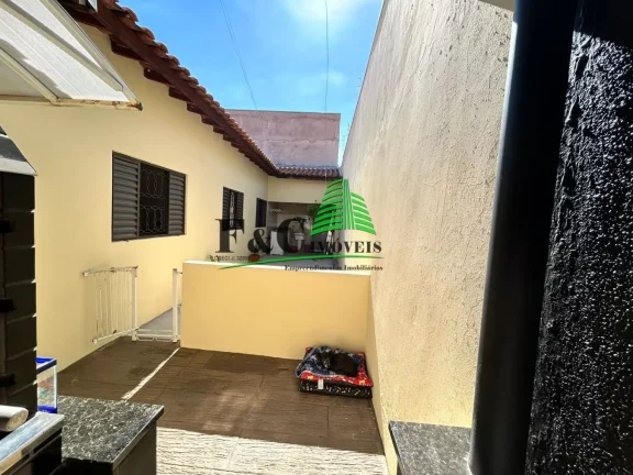 Imagem Casa para Venda em Limeira, Jardim Residencial Guimarães, 3 dormitórios, 1 banheiro, 2 vagas
