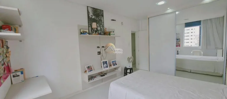 Imagem Graça: 130m², 3 quartos com 1 suíte, andar alto, nascente, vista livre e varanda integrada à sala.