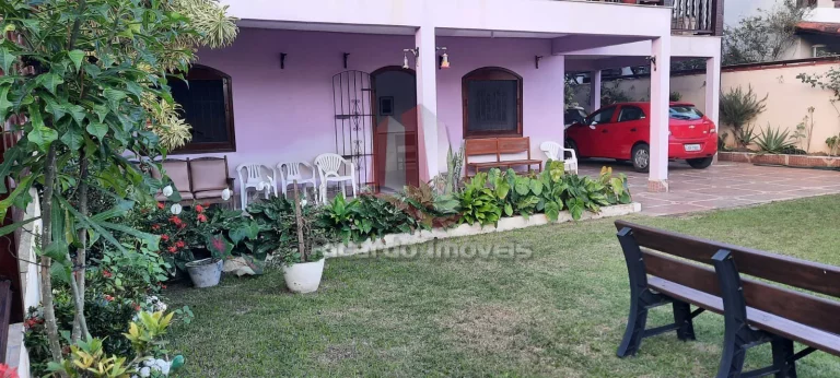 Imagem Casa Térrea Semi Mobiliada c/ 2 Qtos e Vaga Coberta