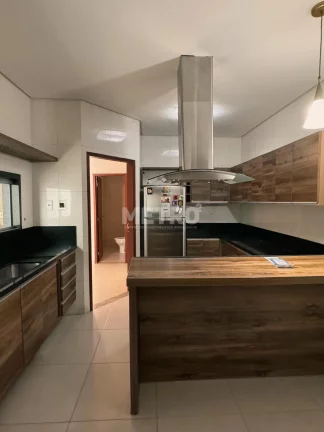 Imagem Aluguel de Casa no São José, com 3 4, sendo 01 suíte com closet, piscina