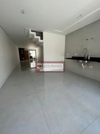 Imagem EXCLUSIVO: Lindo novo Sobrado a venda na vila Gea, Região de Marajoara. Sobrado Novo com com 149m², São 3 Suítes, 2 Vagas de garagem, Sacada, 4 banheiros, Ar Condicionado. Valor de oportunidades imperdível.