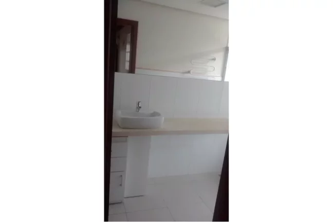 Imagem Apartamento à venda em Porto Alegre, Petrópolis, com 3 quartos, 77m²