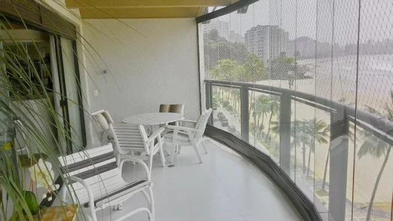 Imagem PRAIA DE ASTÚRIAS - ALTO PADRÃO - LINDO APARTAMENTO FRENTE TOTAL AO MAR - 2 GARAGENS - LAZER TOTAL - VISTA ESPETACULAR - MELHOR LOCAL.
