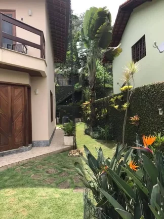 Imagem LINDA CASA A VENDA NO BAIRRO: BRAUNES - NOVA FRIBURGO RJ.