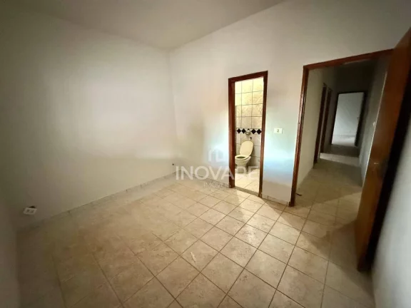 Imagem Casa com 4 dormitórios para alugar, 125 m² por R$ 1.500,00/mês - Setor Central - Itumbiara/GO