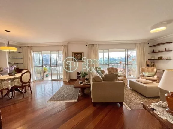 Imagem Apartamento com 261m² na Vila Nova Conceição. Living bem amplo e iluminado para dois ambientes, v...