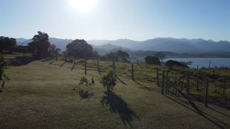 Imagem Terreno de 6.849,71 m² com Vista para Lagoa e Praias - Garopaba e Paulo Lopes-SC