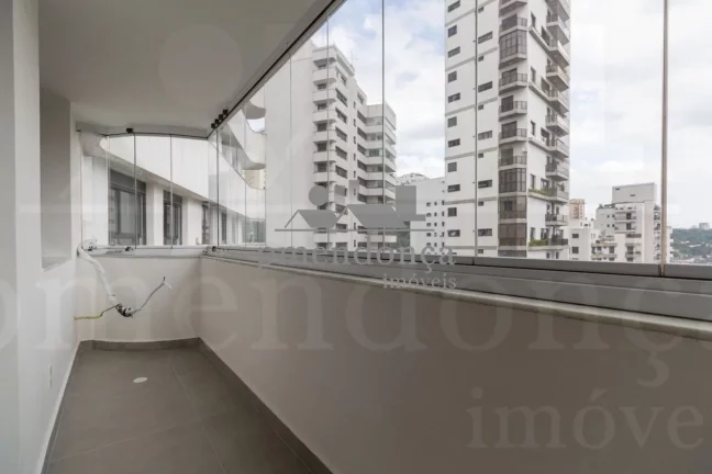 Imagem Luxuoso apartamento de 306m2  venda na Rua Mangabeiras