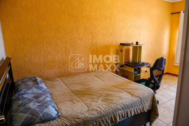 Imagem Venda em Samambaia Sul: Casa com 4 dormitórios, 1 suíte e 3 banheiros por R$ 400.000. Oportunidade imperdível!
