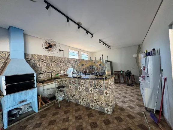 Imagem Chácara com 2 dormitórios à venda, 1000 m² por R$ 380.000,00 - Lagoa Vermelha - Tatuí/SP