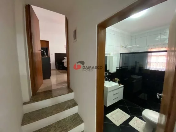 Imagem Casa à venda 2 Quartos, 1 Suite, 2 Vagas, 178M², Campestre, Santo André - SP
