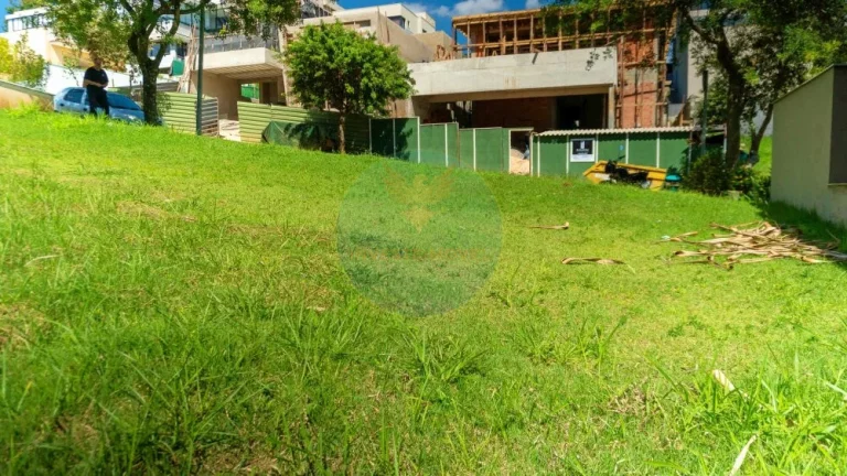 Imagem Declive com 490m² e vista eterna para APP