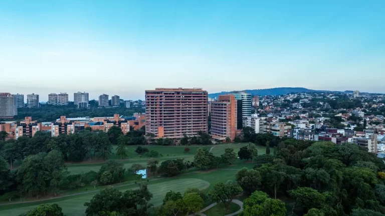 Imagem Estância Residências do Golfe Apto 82681 - Apartamento à venda no bairro Chácara das Pedras - Porto Alegre/RS