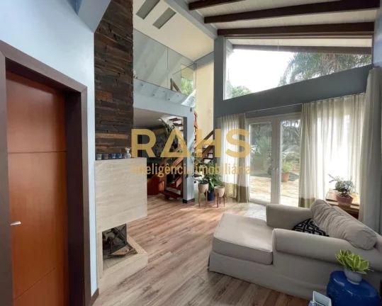 Imagem Linda casa com piscina e pista de skate no bairro São Marcos. Se tem algo que esse momento de pande...