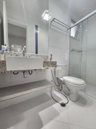 Imagem Apartamento para locação Anual com 3 Dormitórios sendo 3 suítes 133m², 2 vagas - Riviera de São Lourenço - Bertioga SP