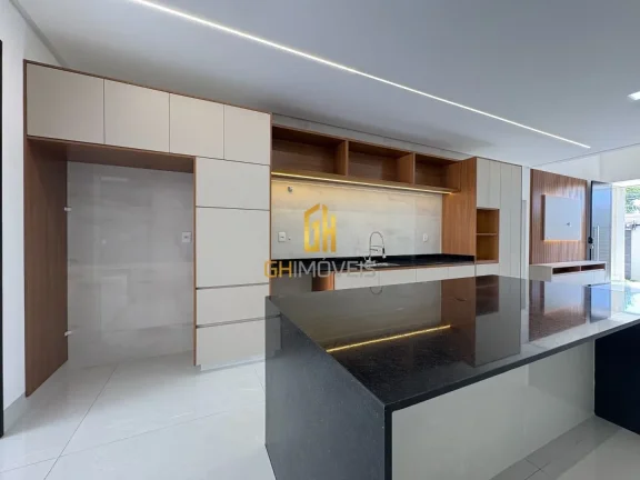 Imagem Casa com 3 quartos no Bairro Ilda, em terreno com 384m² com 207,2m² de área construída possui:- ...