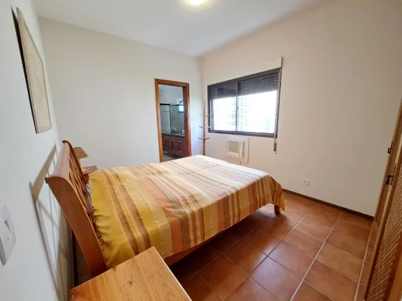 Imagem APARTAMENTO AMPLO COM 3 DORMITÓRIOS 1 QUADRA DA PRAIA COM VISTA PARA O MAR.