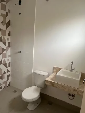 Imagem Oportunidade Linda Casa 3 Dorms sendo uma Suíte - Cond. Malibu