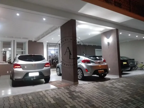 Imagem Exclusiva Casa de Luxo em Bolsão de Segurança com Piscina e 6 Suítes - 540m2 de Sofisticação