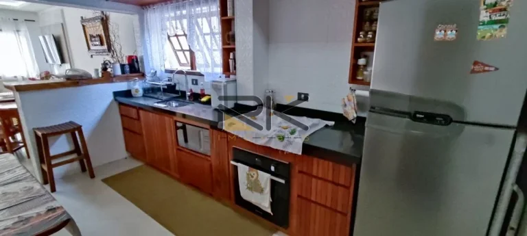 Imagem CASA SOBRADO A VENDA NO ITAGUÁ COM 3 SUÍTES,1 BANHEIRO SOCIAL,3 VAGAS DE GARAGEM,CASA DE CASEIRO