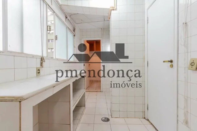 Imagem Apartamento com 155m² na Rua Baronesa de Itu, pronto para morar!