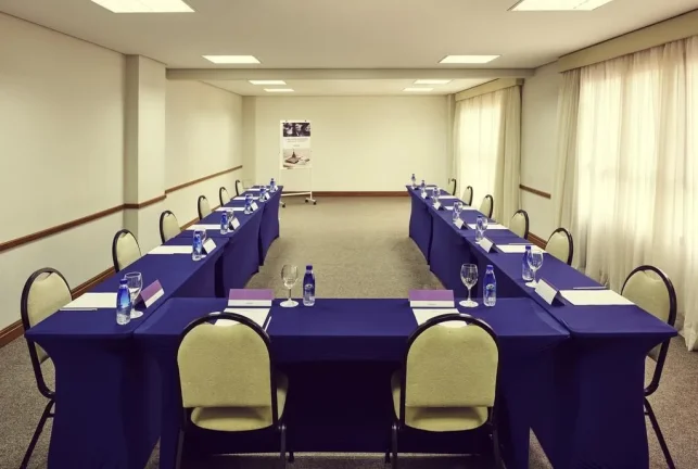 Imagem Flat disponível para venda no Mercure São Caetano do Sul, com 42m², 1 dormitório e 1 vaga de garagem