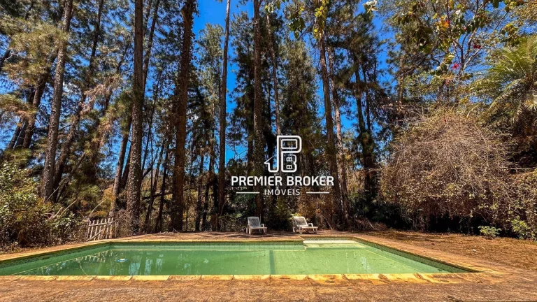 Imagem Casa com 4 dormitórios à venda, 230 m² por R$ 690.000,00 - Zona Rural - Teresópolis/RJ