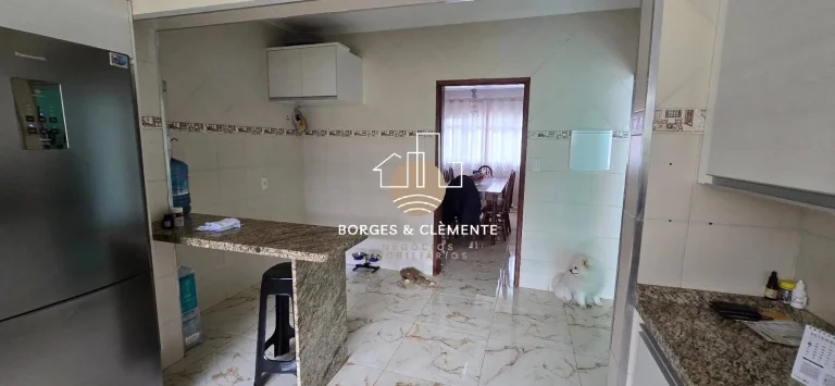 Imagem Mansão Térrea Porteira Fechada no Jardim do Lago – Atibaia/SP