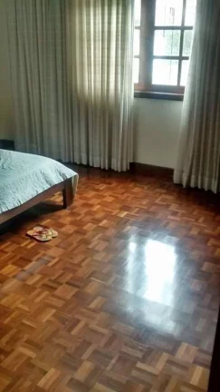 Imagem LINDA CASA COM 4 QUARTOS, QUINTAL GRANDE A VENDA - NOVA FRIBURGO.