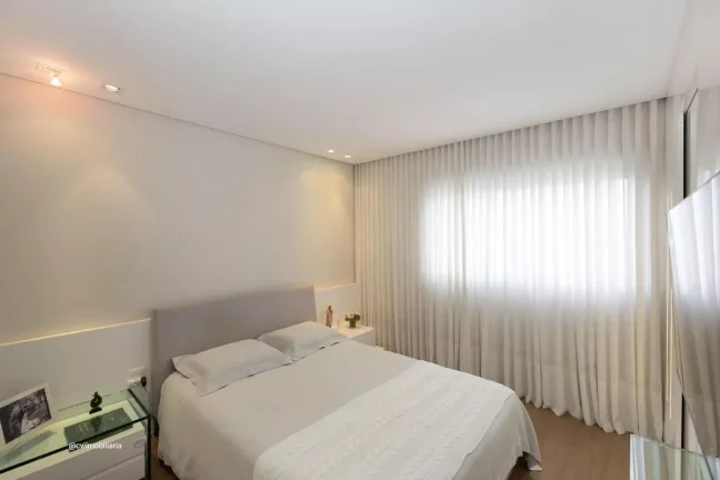 Imagem Localizado na charmosa Vila da Serra, em Nova Lima, este apartamento mobiliado oferece 94m² de conf...