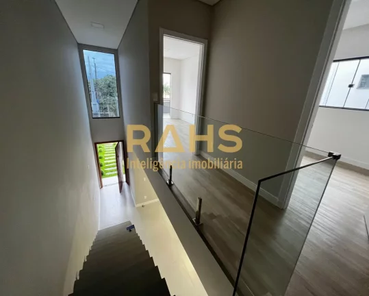 Se você está procurando localização, bairro nobre, comodidade, esse Sobrado é a opção certa! ...