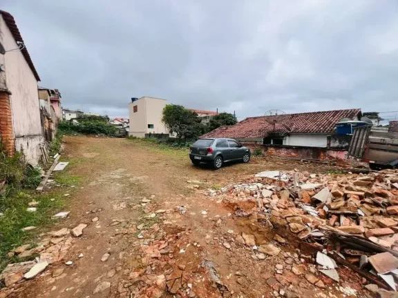Imagem Ótimo lote à venda no bairro São José – 674m2 em excelente localização!