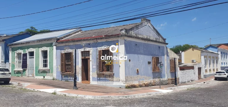 CASA 3 DORMITÓRIOS NO CENTRO