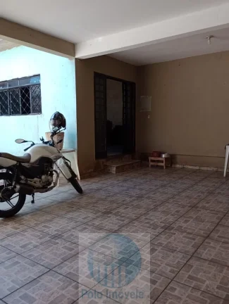 Imagem Casa térrea a venda R$ 270.000, bairro Presidente Dutra com 2 quartos sendo 1 suíte, 3 vagas de garagem em Ribeirão Preto - SP