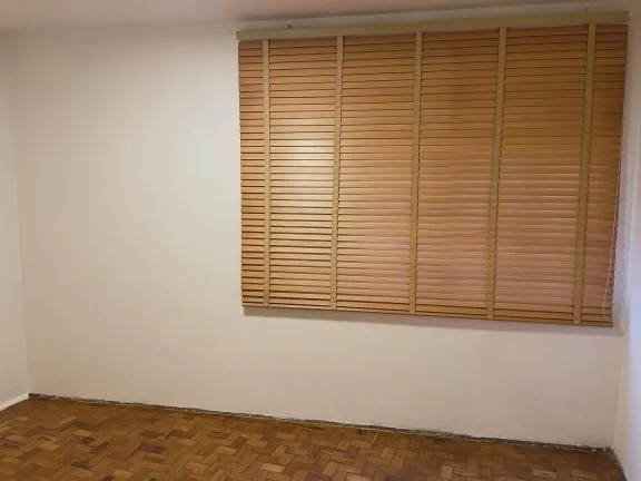 Imagem Apartamento 50M², 1Q, Cozinha, 1 Banheiro, Recém Reformado, Cozinha Americana Toda em Porcelanato, Pé Direito Alto, Janelões.
