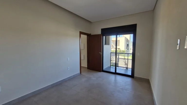 Imagem Oportunidade: Casa Alto Padrão à Venda no Bairro Ferraz em Garopaba-SC com Vista Mar!
