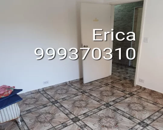 Imagem Casa térrea, com 3 quartos, 2 vagas, amplo quintal FL11