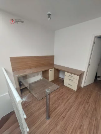 Imagem AMPLO SOBRADO A VENDA NA VILA PRUDENTE, TODO REFORMADO. 4 VAGAS DE GARAGEM E QUINTAL COM CHURRASQUEIRA. PRÓXIMO AO METRÔ DA VILA PRUDENTE.