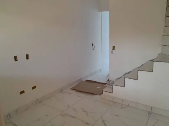 Imagem Casa com 2 dormitórios à venda, 65 m² por R$ 370.000,00 - Maracanã - Praia Grande/SP