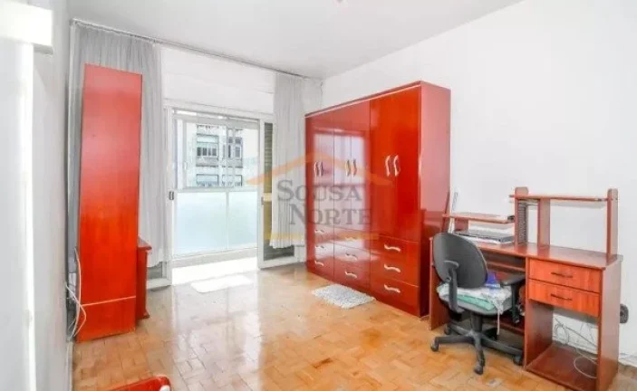 Imagem Apartamento com 195m², 3 dormitórios com armários embutidos (sendo 1 com varanda), banheiro socia...