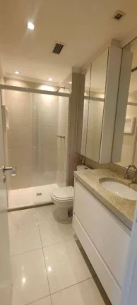 Imagem Apartamento Mobiliado 49m² com Varanda em Vidro e Andar Alto - Follow Brooklin