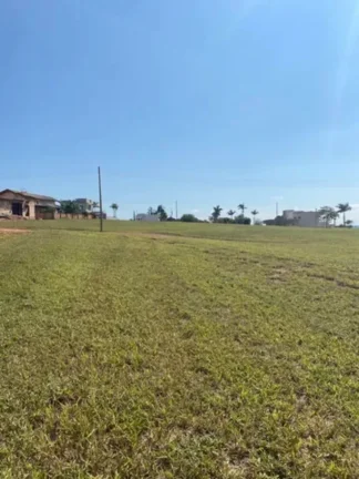 Imagem Terreno em Condomínio à Venda em Paranapanema-SP 600m² de Área no Bairro Residencial