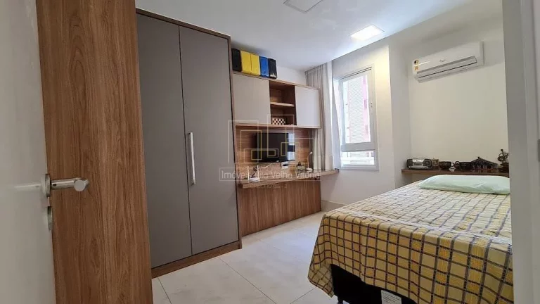 Imagem Apartamento com 4 quartos duas suítes ao lado do Extraplus e a 50 metros do mar