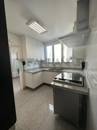 Imagem Apartamento para Venda no Campo Belo, São Paulo-SP: 3 Quartos, 3 Suítes, 4 Salas, 5 Banheiros, 5 Vagas de Garagem, 218m²