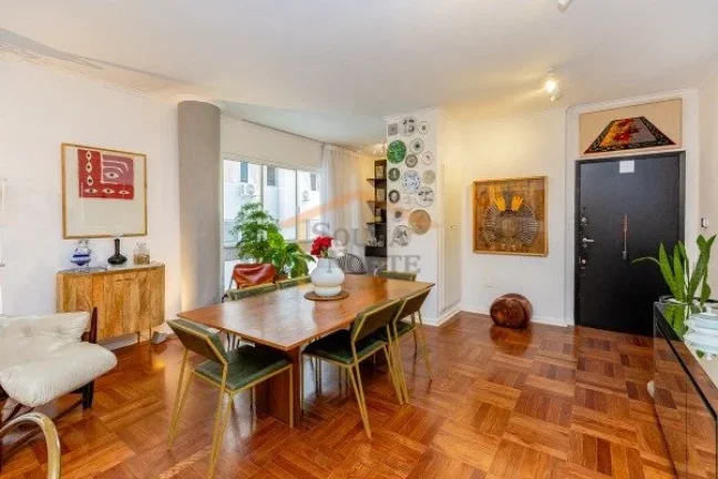 Imagem Apartamento amplo e reformado, com 174 m² de área útil, pé-direito alto, excelente iluminação ...