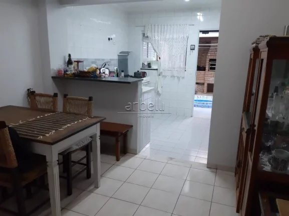 Imagem Casa em condomínio com 85 M², com 2 quartos sendo 1 suíte, copa cozinha com balcão tipo american...