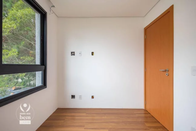 Imagem Sobrado com terraço, 3 quartos sendo 1 suíte, 2 vagas de garagem à venda por R$ 1.014.425,73 - Santa Cândida - Curitiba/PR