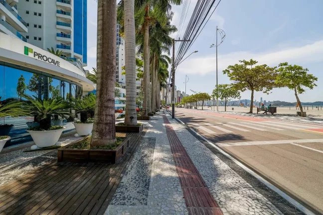 Imagem Diferenciado com 4 dormitórios à venda sendo 4 suítes, 288 m² por - R$ 12.900.000,00 - Centro - Bal. Camboriú/SC