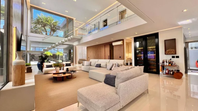 Imagem Casa com 6 dormitórios à venda, 537 m por R$ 18.900.000,00 - Riviera